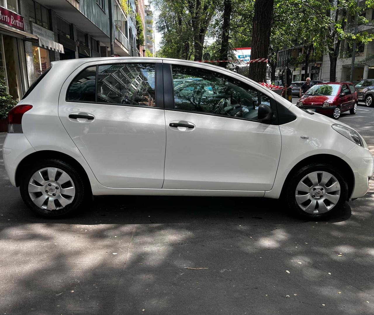 Toyota Yaris 1.0 3 porte