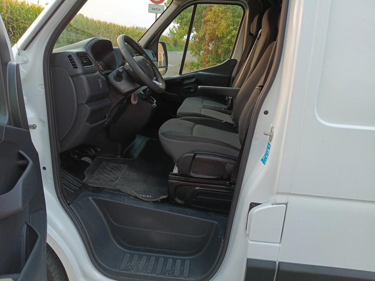 Renault Master 2.3 dCi 135 Furgone