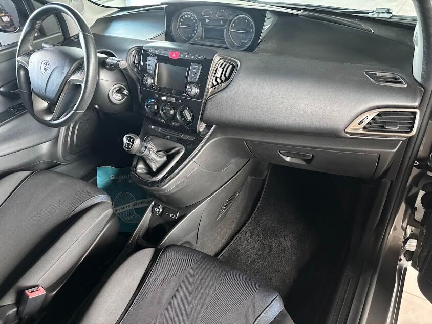 Lancia Ypsilon 1.2 69 CV 58.000KM NEOPATENTATI