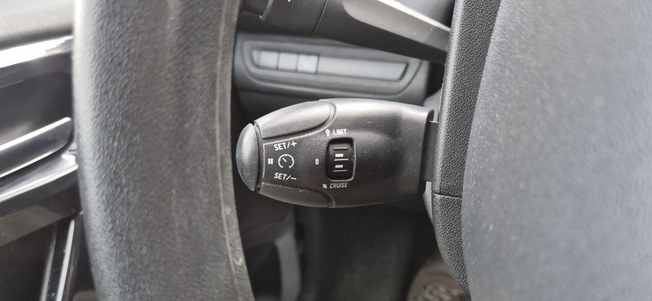 Peugeot 208 BlueHDi 100 5p Active - 2019-Km84000