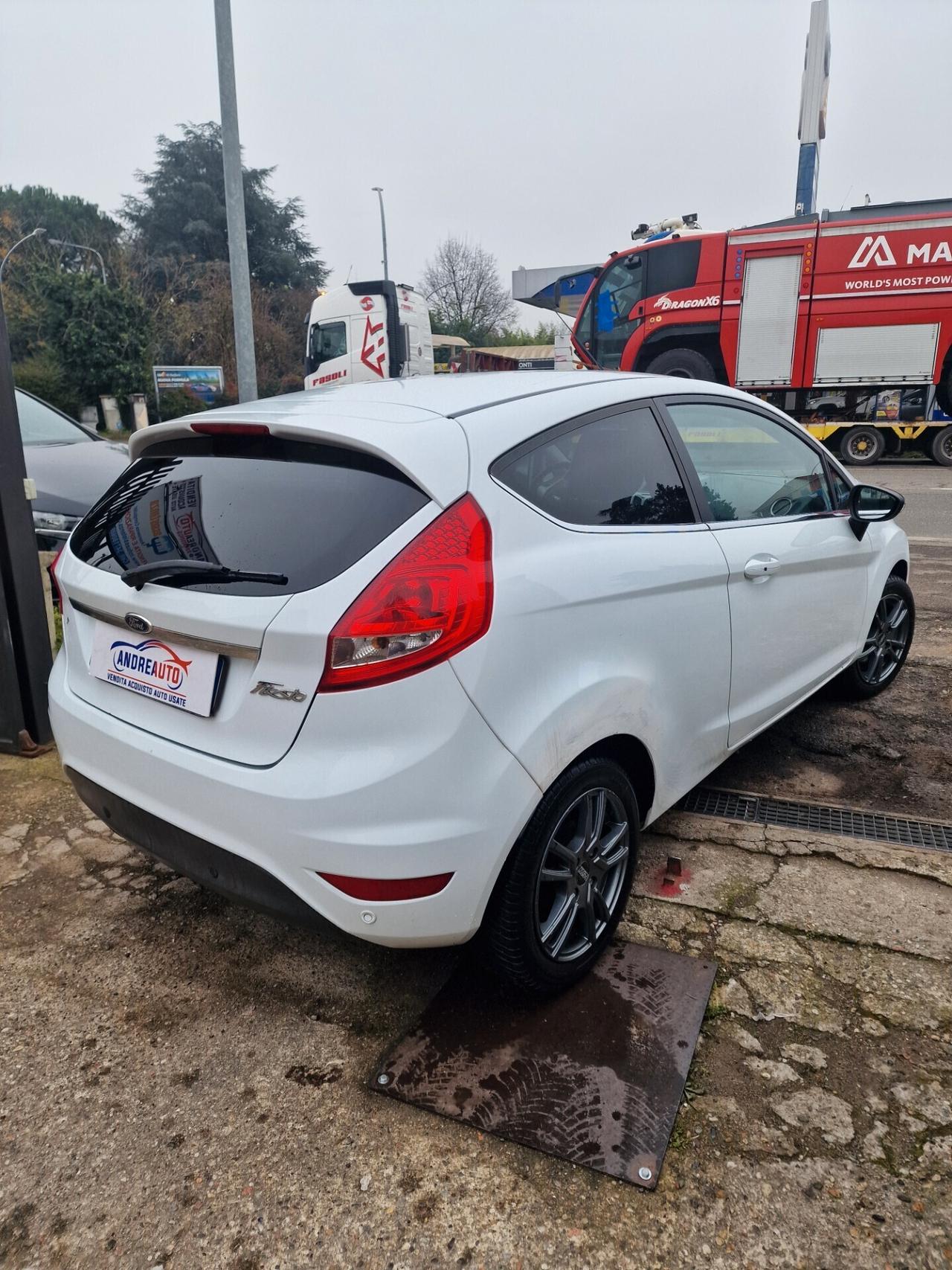 Ford Fiesta 1.4 96CV aut. 3 porte Titanium