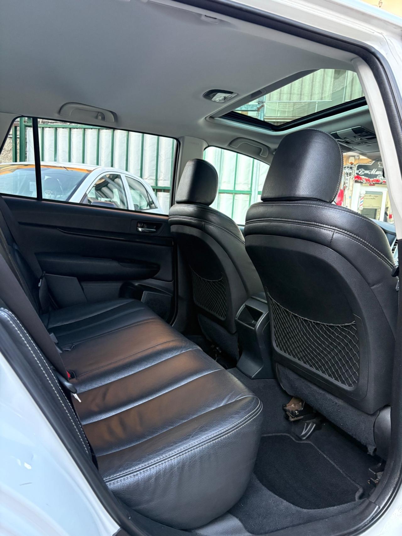 Subaru Legacy 2.0D 150cv TETTO NAVI CAM PELLE