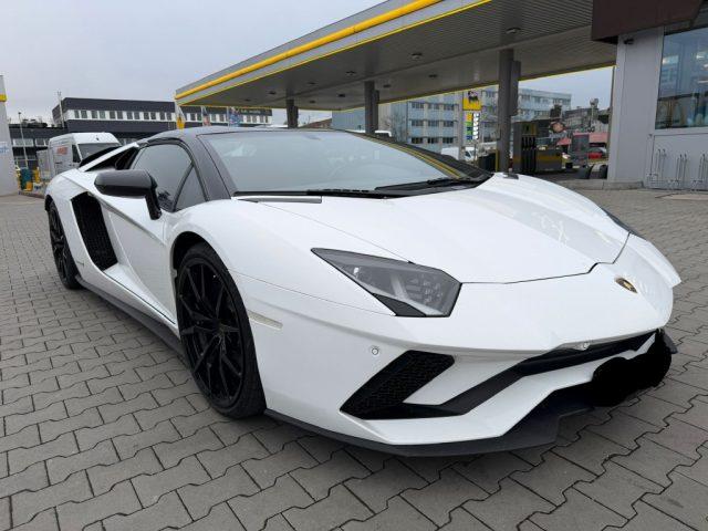 LAMBORGHINI Aventador S 6.5 Roadster