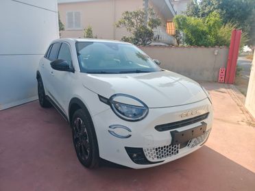 Fiat 600 Hybrid 110 CV DCT MHEV La Prima