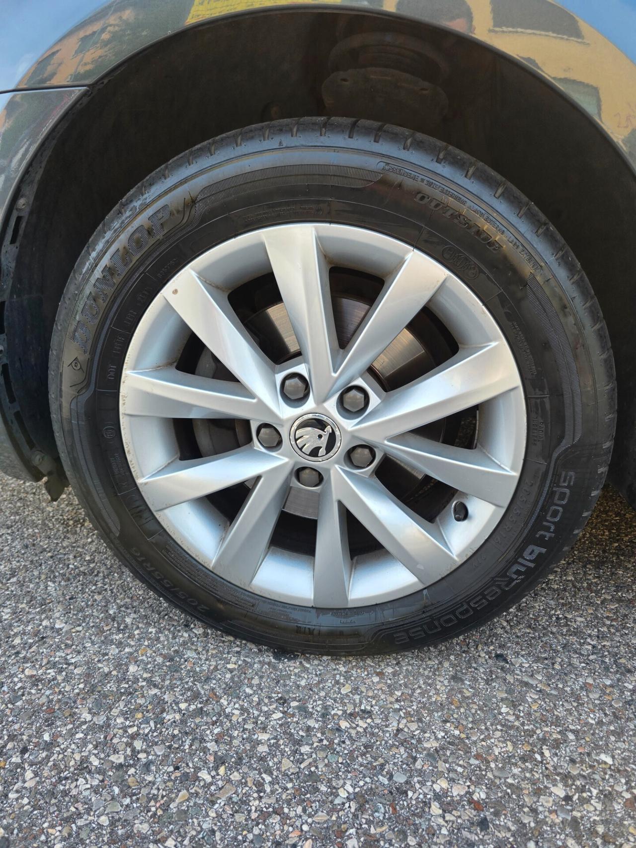 Skoda Octavia 2.0 TDI SCR 150 CV DSG Wagon Executive