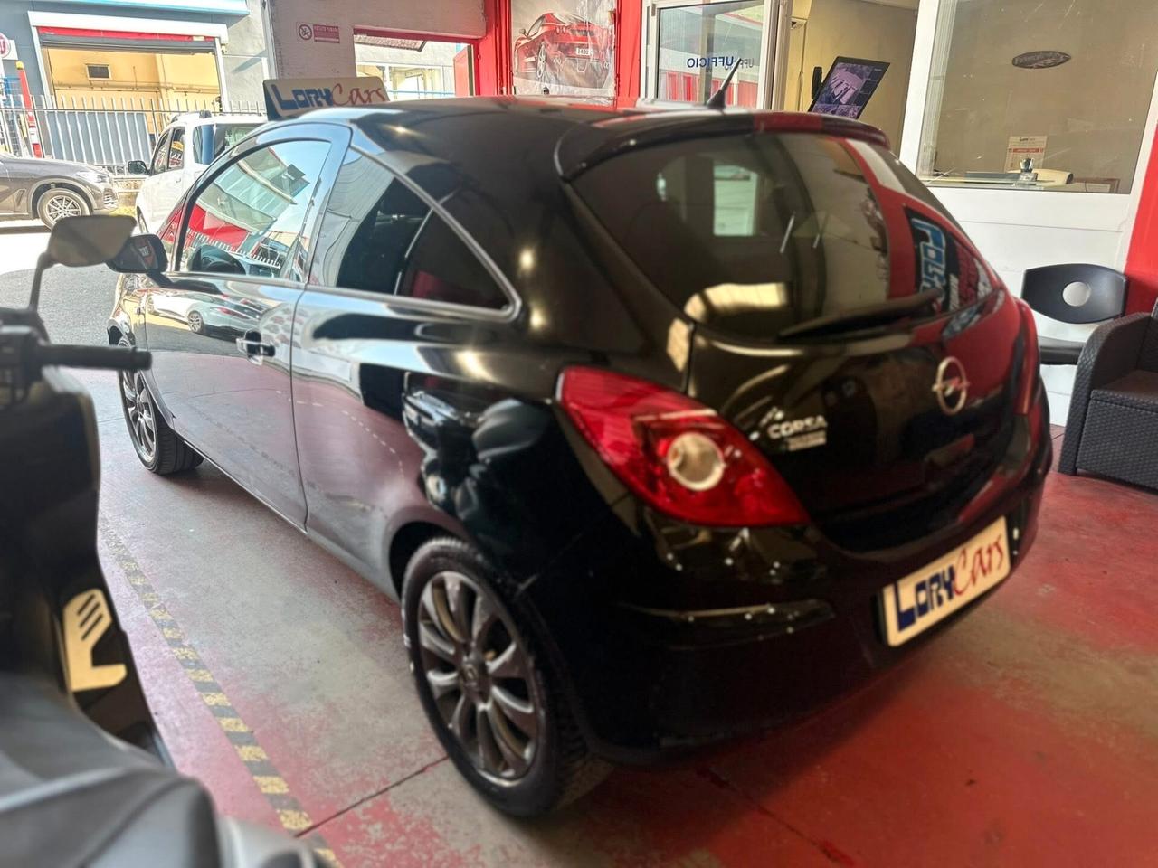 Opel Corsa 1.2 80CV 5 porte GPL-TECH Edition NEOPATENTATI