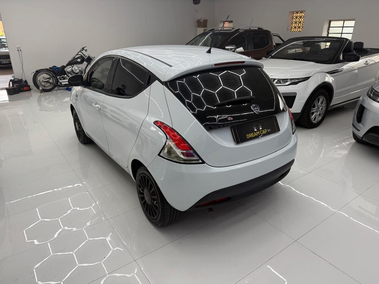 Lancia Ypsilon Benzina 5p. 69 Cv - Ok Neopatentati