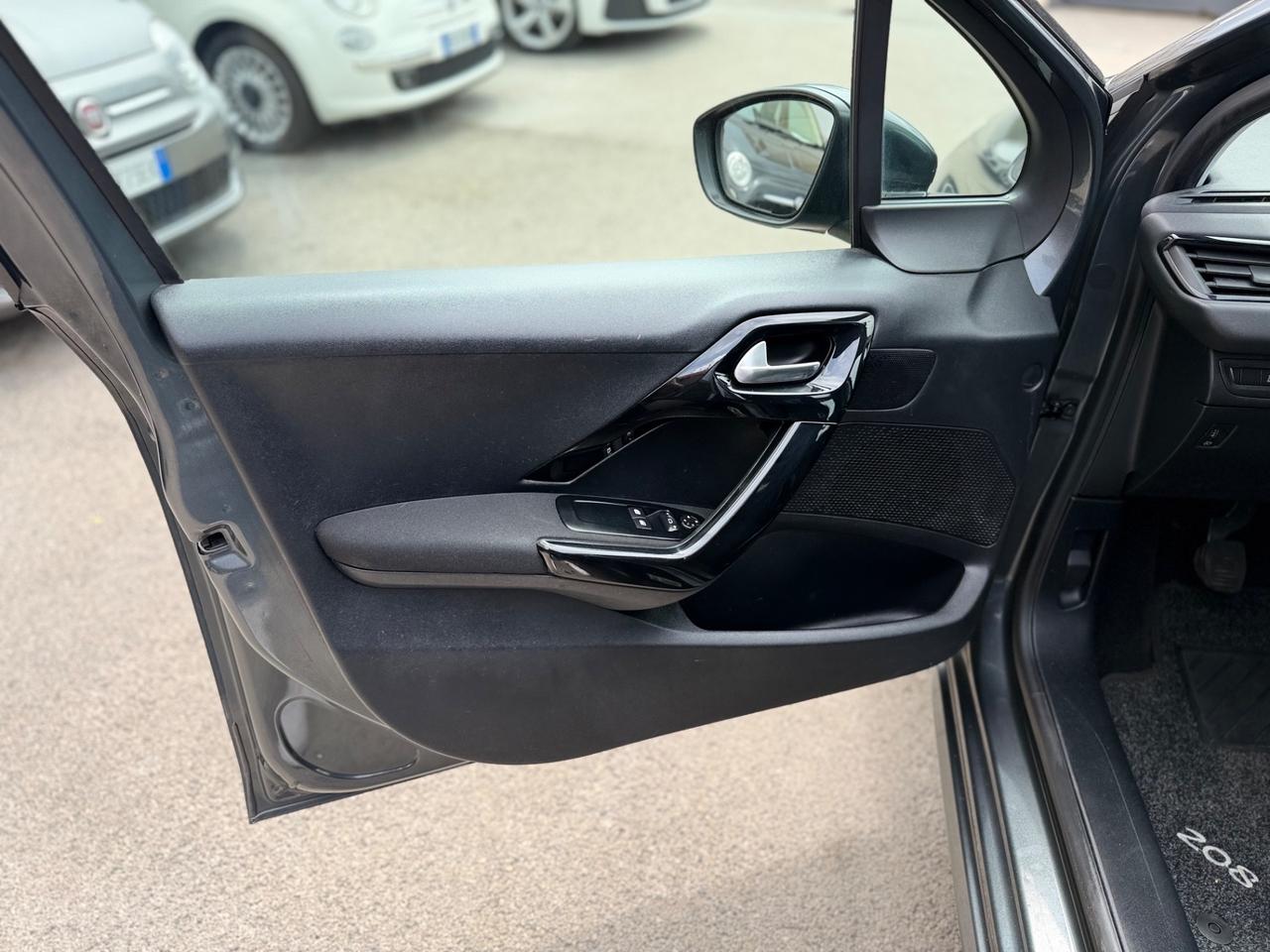 Peugeot 208 1.2 BENZINA 82 CV 5 portE