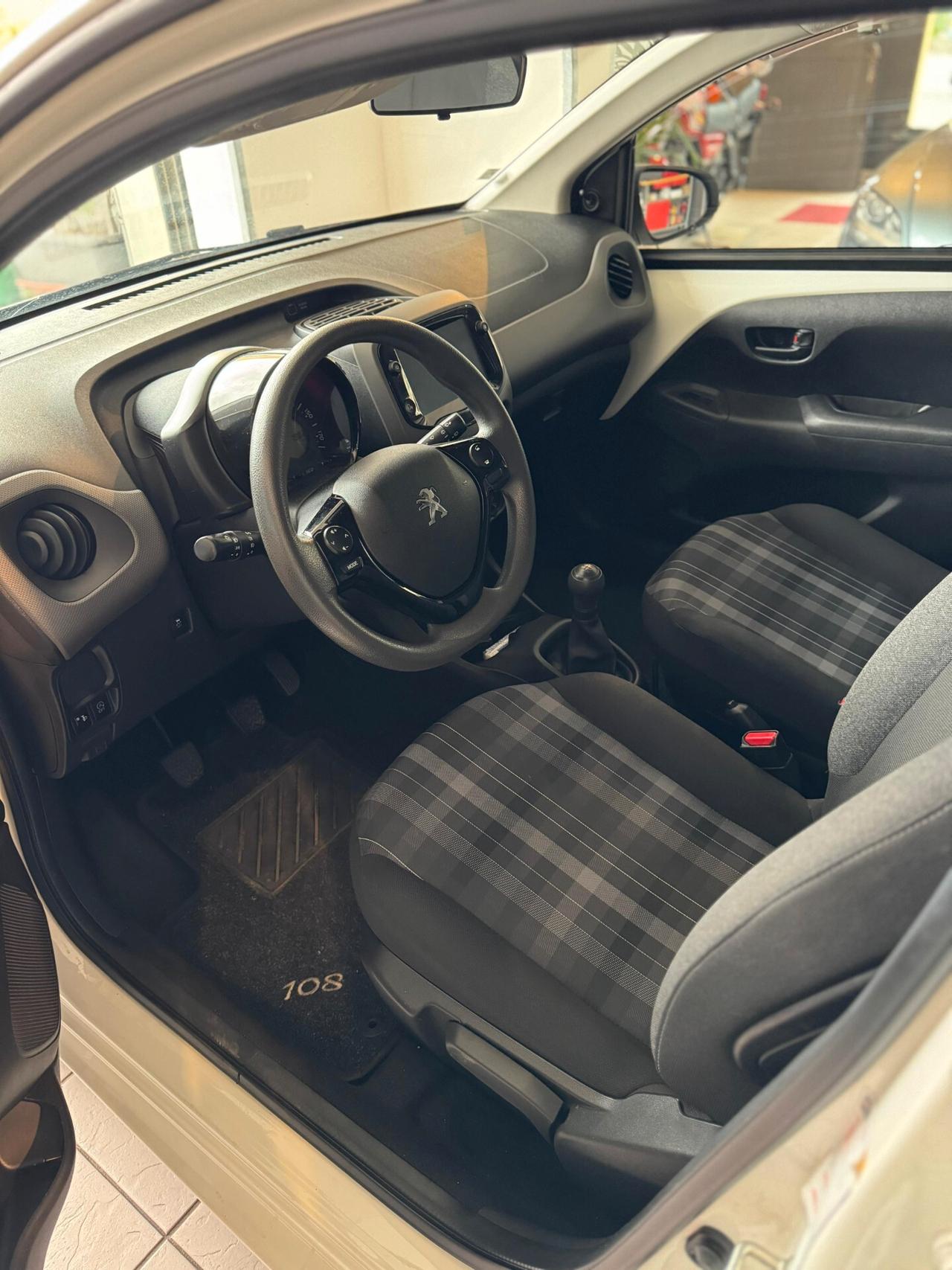 Peugeot 108 VTi 72 S&S 5 porte Collection