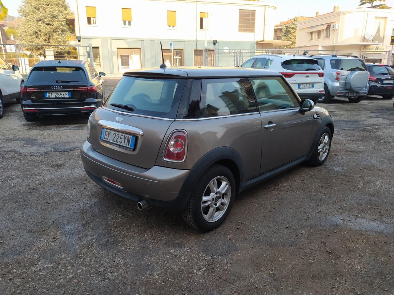 Mini 1.6 16V One (55kW) Neopatentati