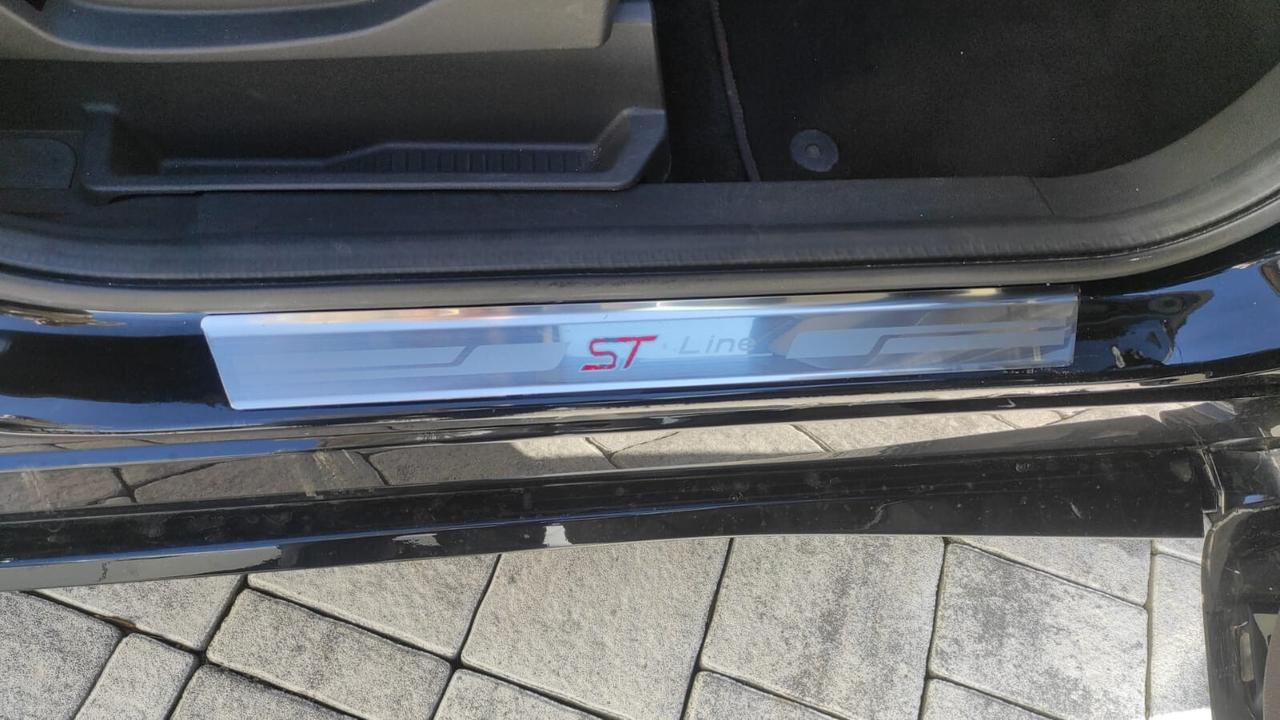 FORD KUGA 1.5 ECOBOOST BENZINA 120CV 2WD ST-LINE