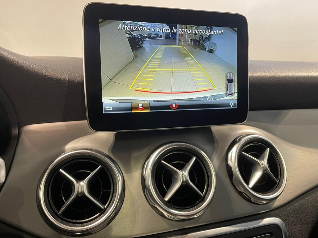 Mercedes GLA-X156 2017 200d 136CV Autom. Premium - AMG PACK