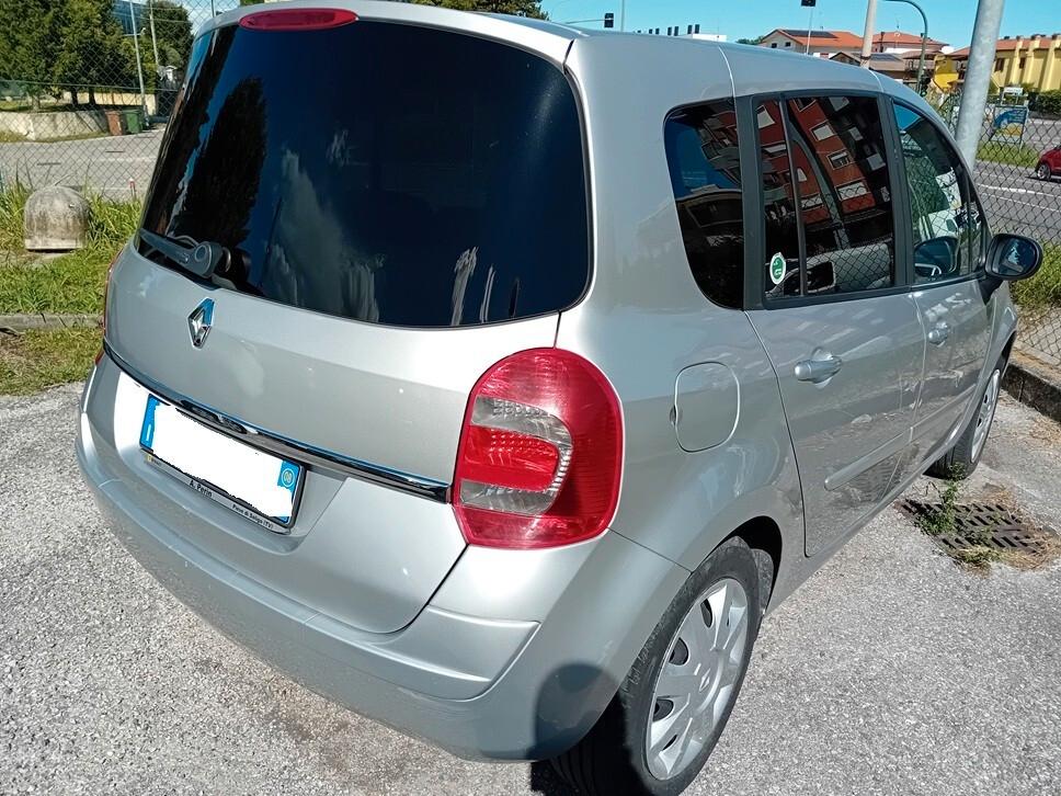 Renault Modus Grand 1.2 16V TCE