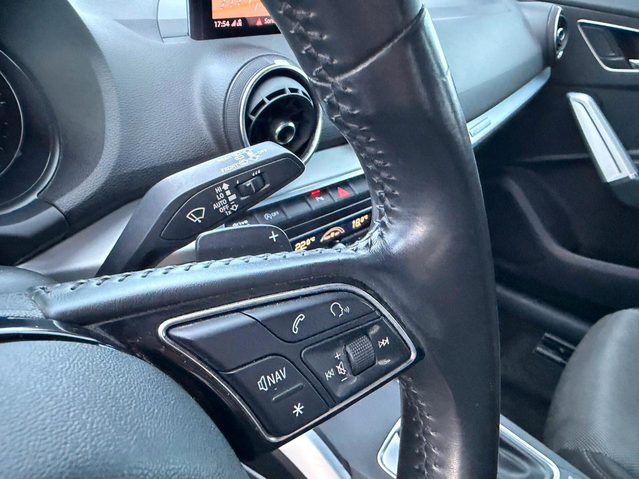 Audi Q2 30 TDI S tronic line Edition