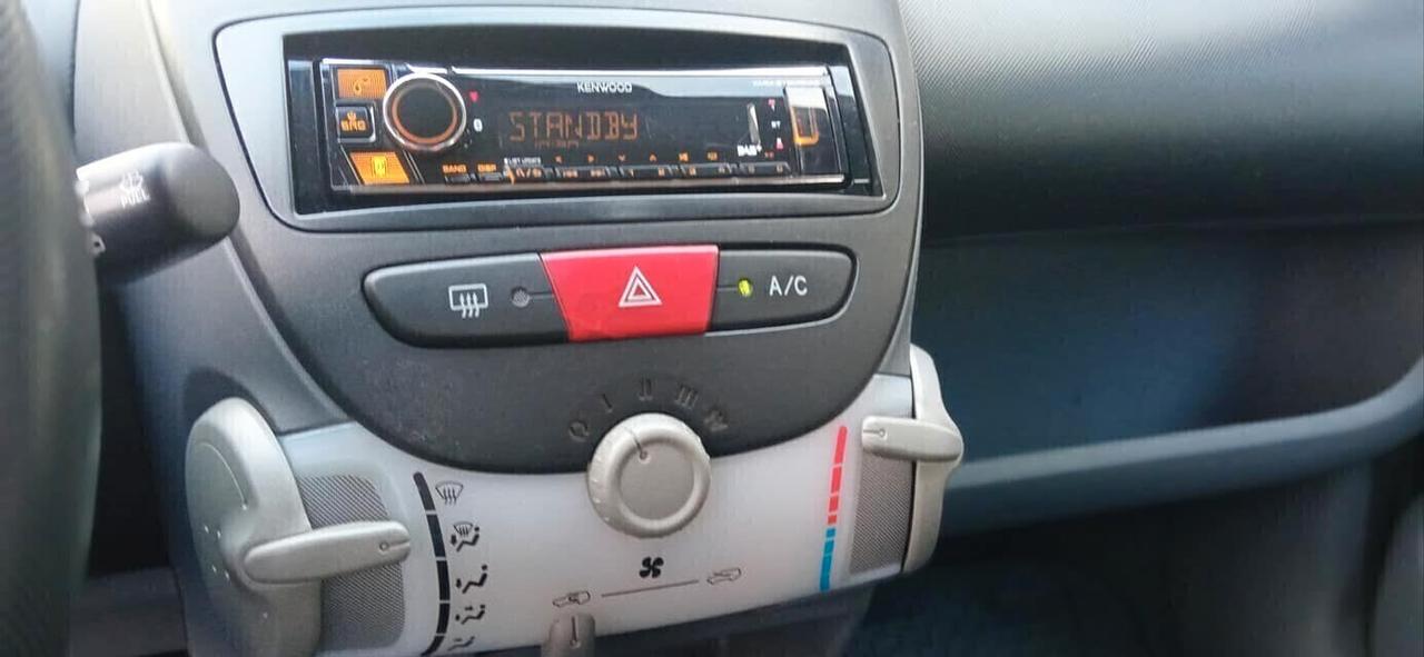 Toyota Aygo 1.0 CLIMA - LEGGI!