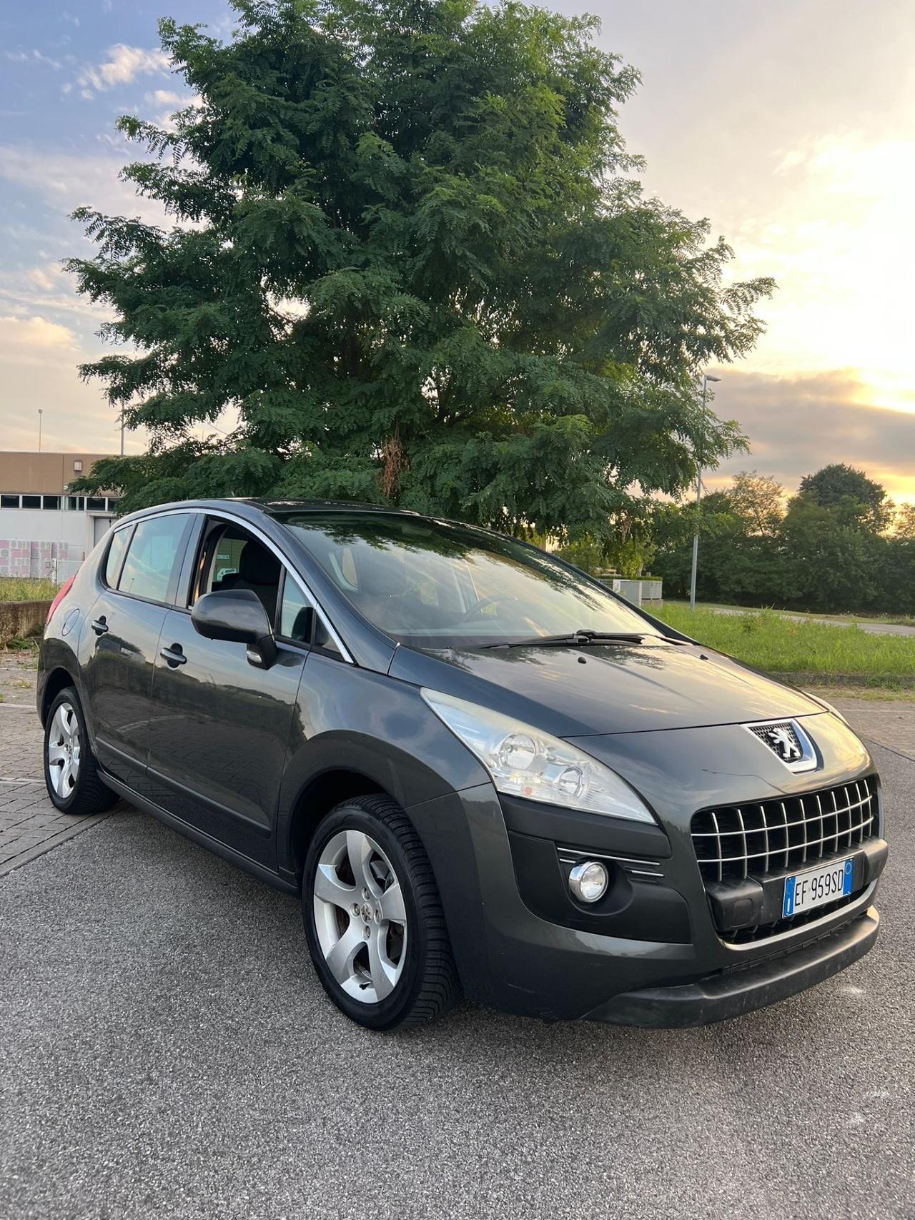 Peugeot 3008 1.6 HDi 110CV cambio robotizzato Tecno