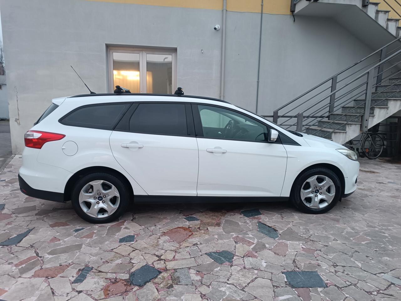 Ford Focus 1.6 120 CV GPL SW Titanium