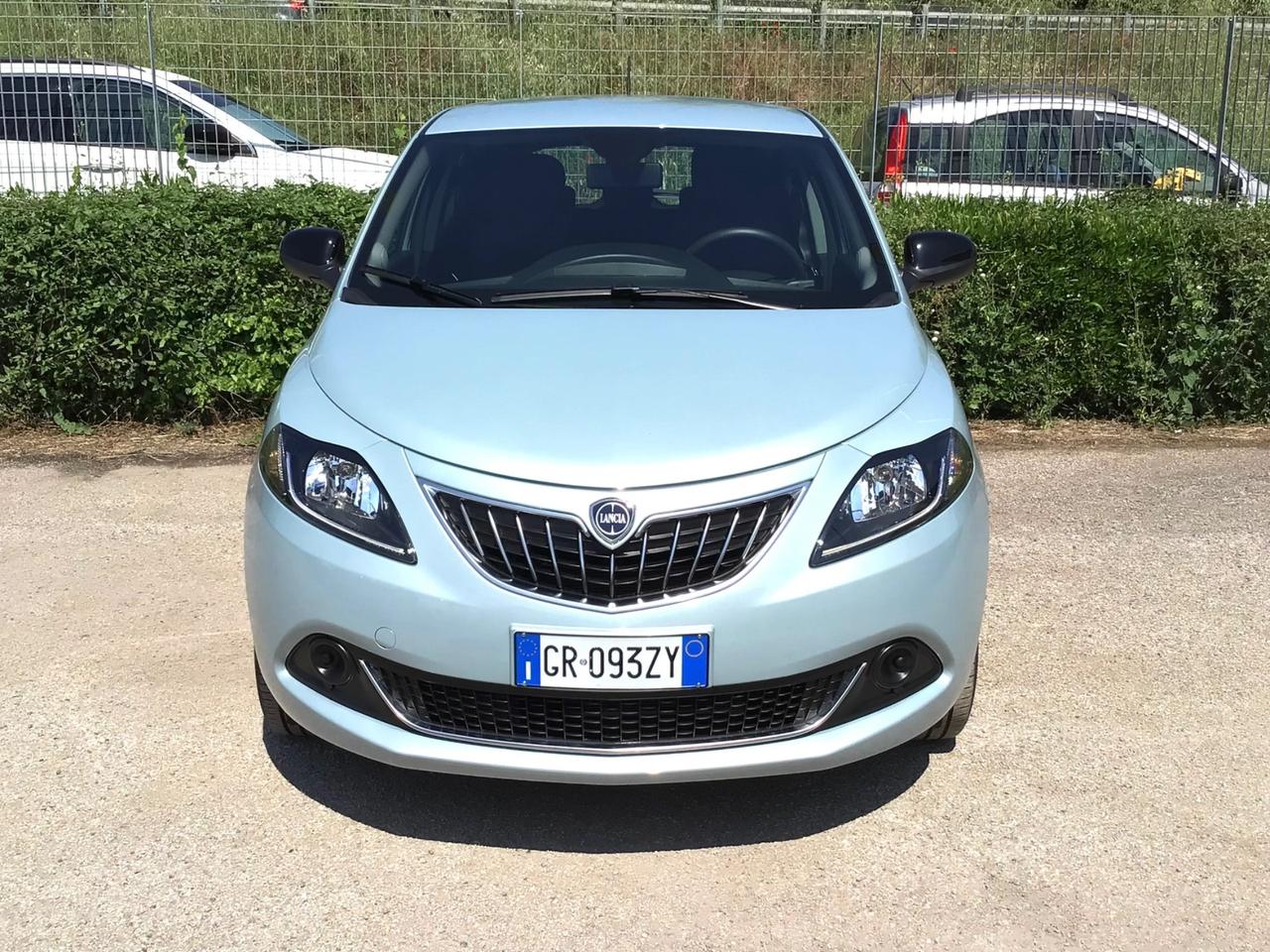 Lancia Ypsilon 1.0 FireFly 5p Hybrid Platino