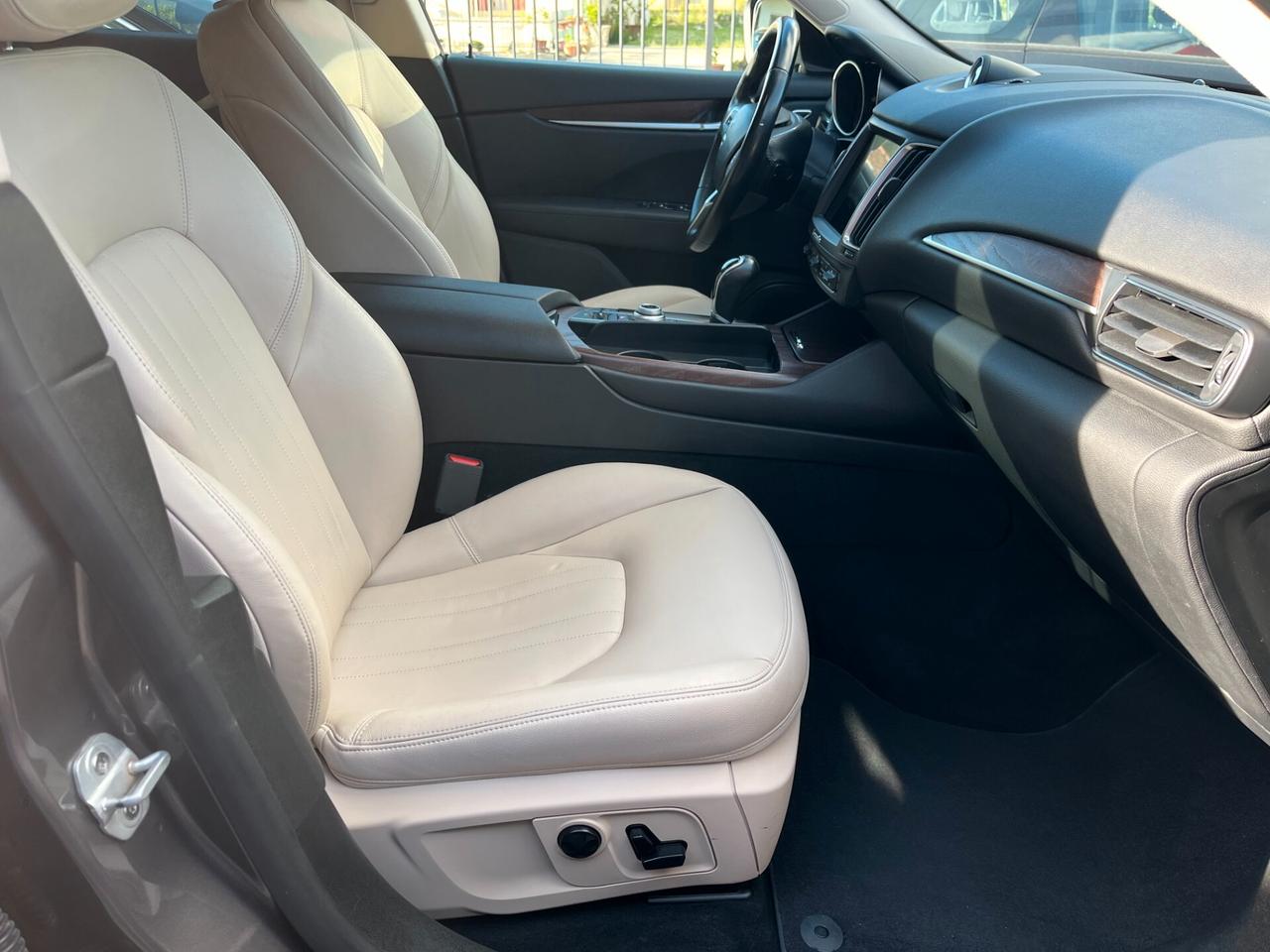 Maserati Levante V6 Diesel 275 cv AWD