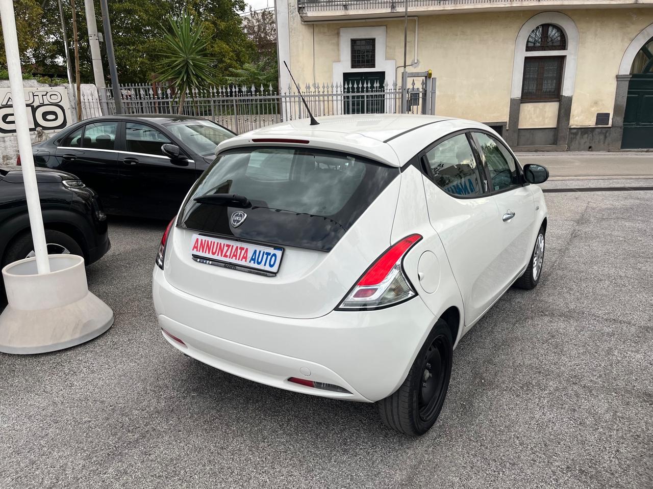 Lancia Ypsilon 1.3 MJT 16V 95 CV 5 porte