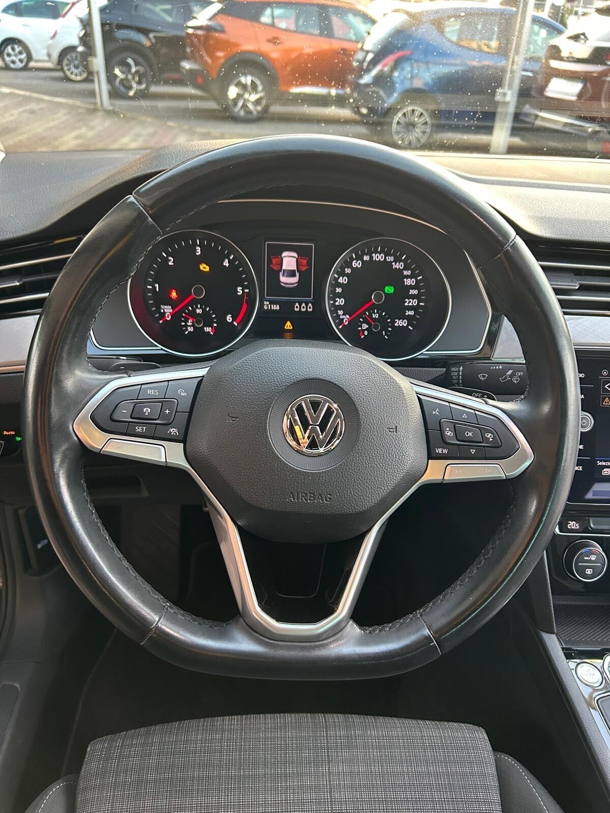 Volkswagen Passat 1.6 TDI SCR DSG Business BMT