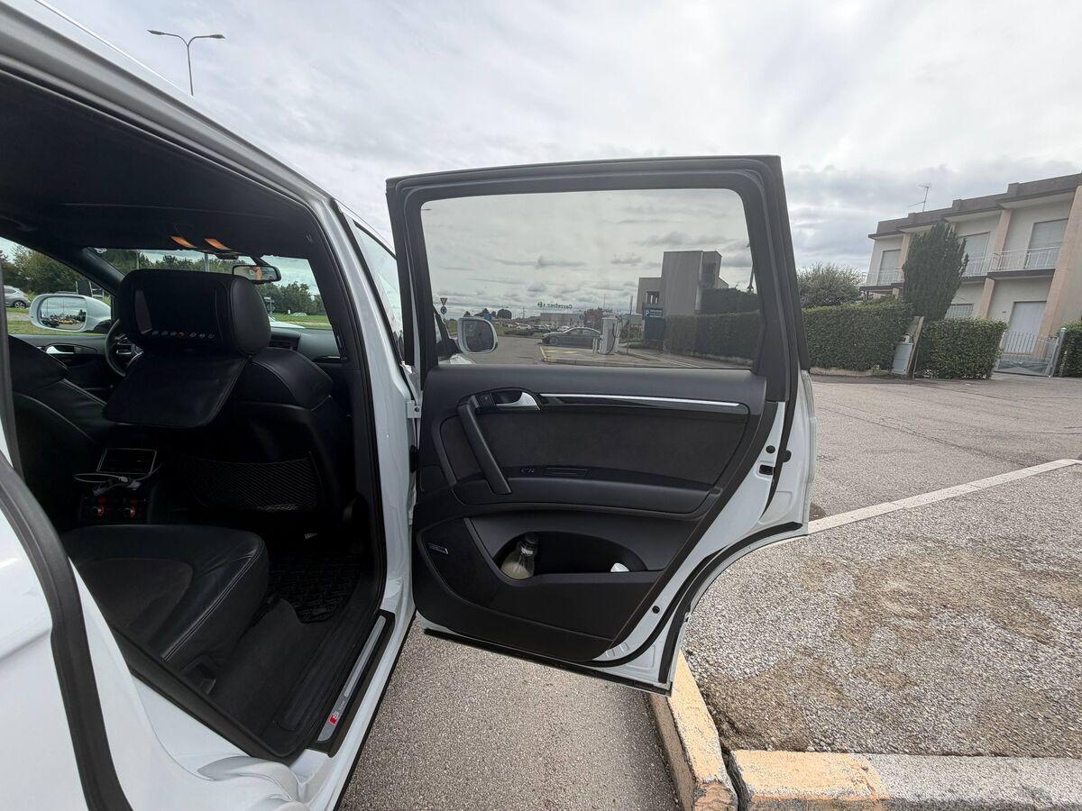Audi Q7 3.0 tdi S LINE quattro 245cv tiptronic