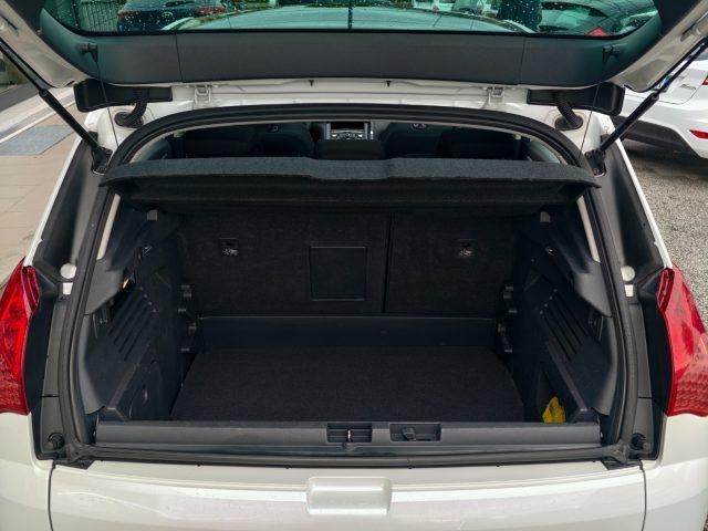 PEUGEOT 3008 1.6 HDi 110CV Business