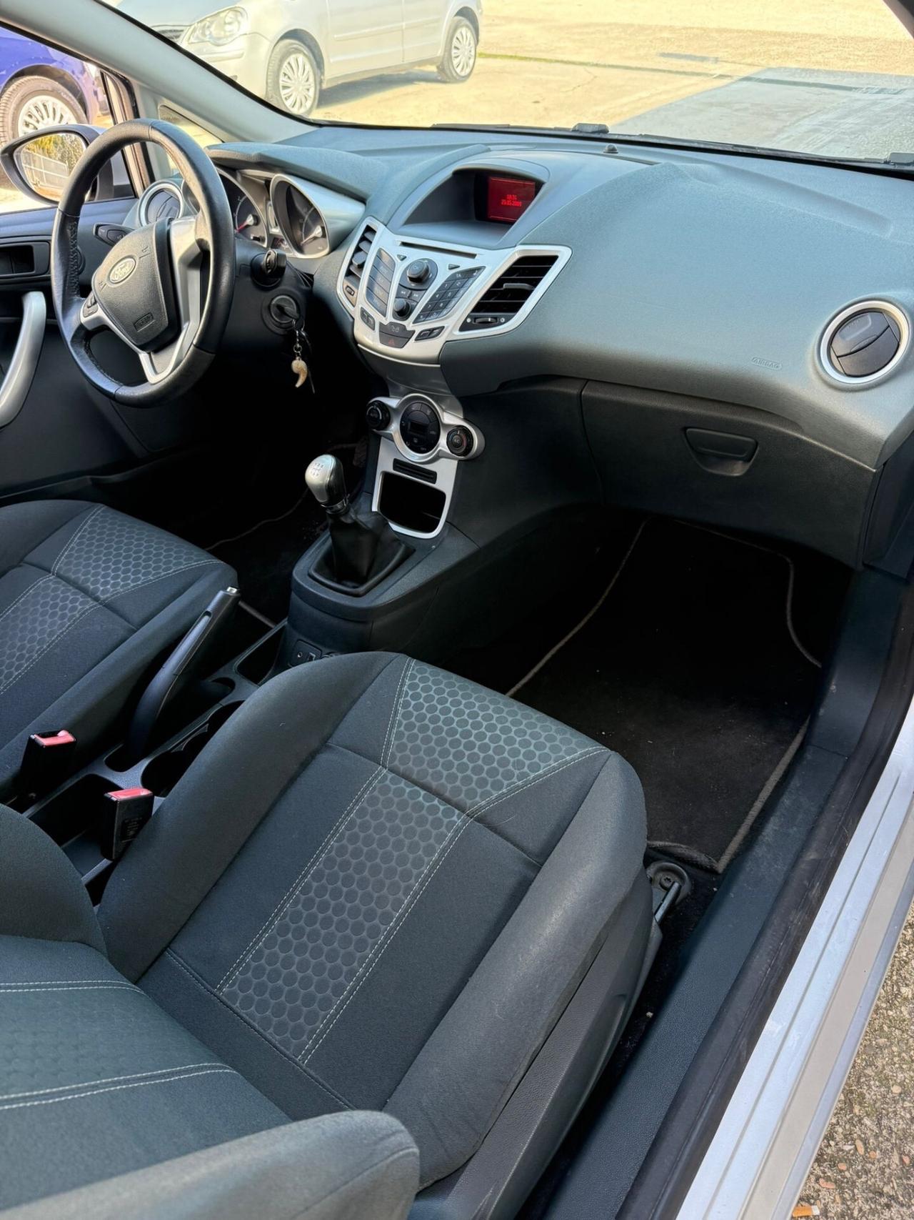 Ford Fiesta Titanium 1.2 benzina Unipro NEOPATENTATI