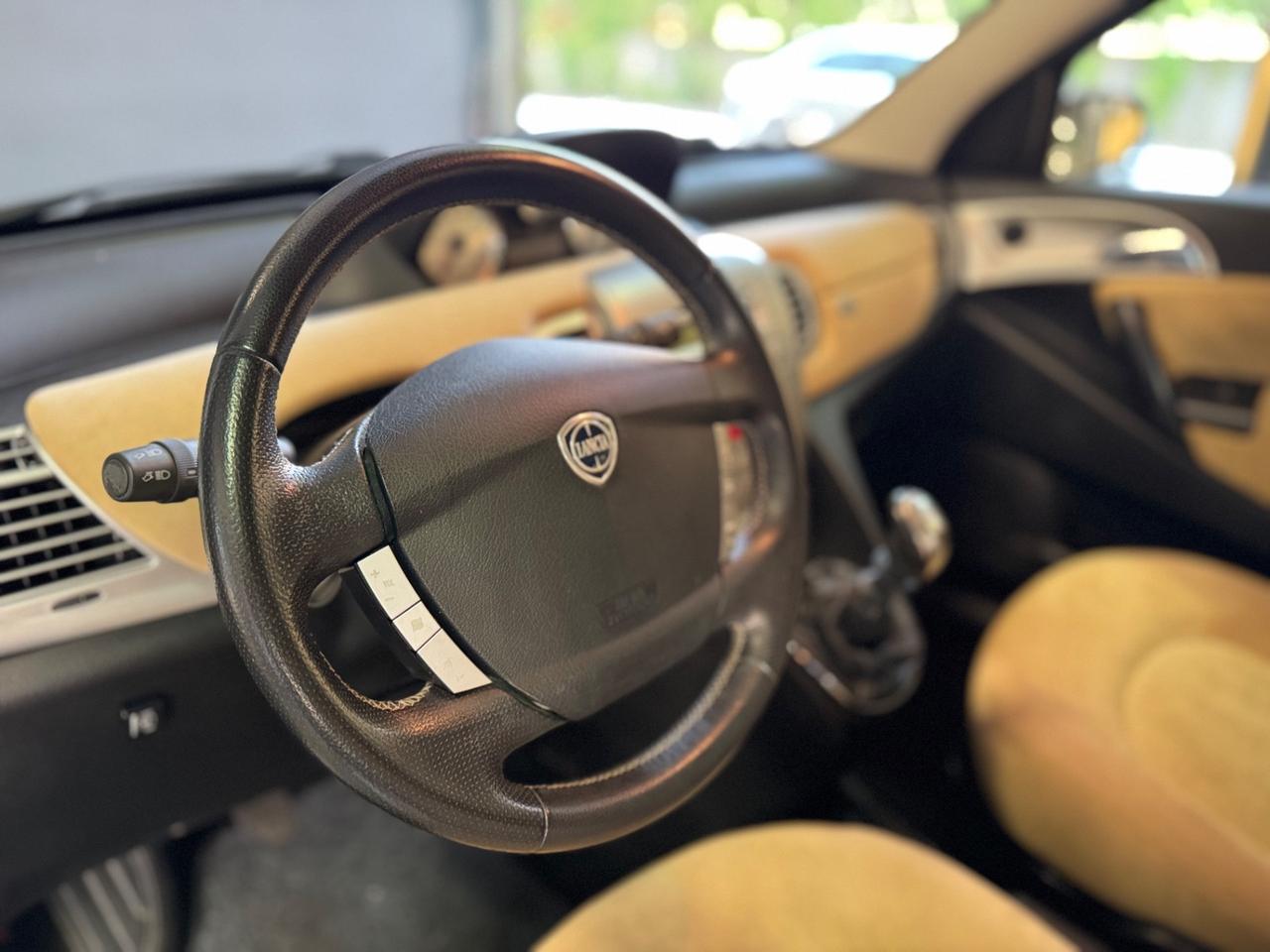Lancia Ypsilon 1.4 E-Collection Ecochic GPL