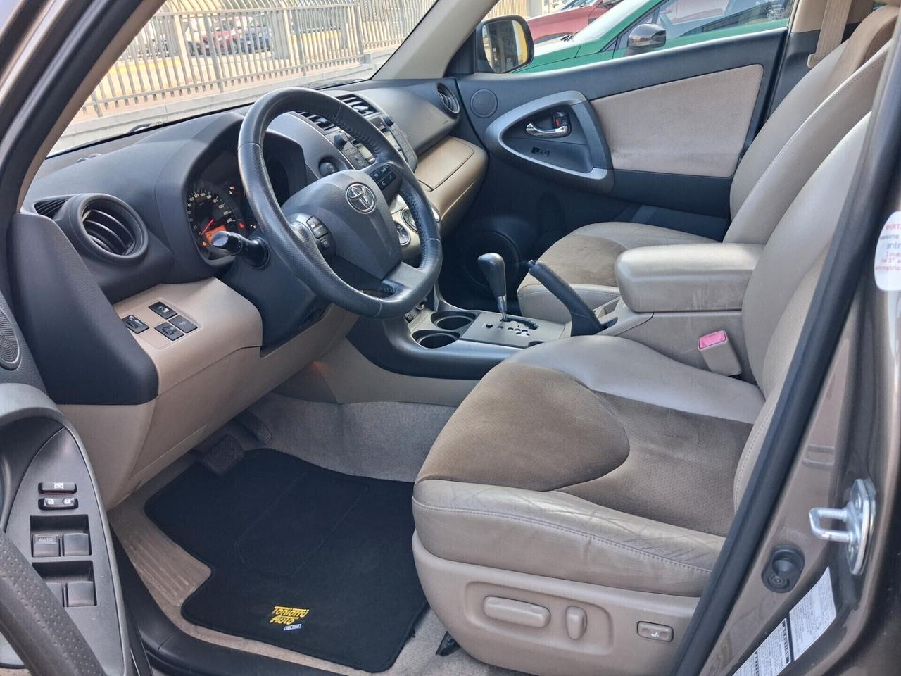 TOYOTA Rav4 Crossover 2.200 D-Cat 150cv 4WD Autom.