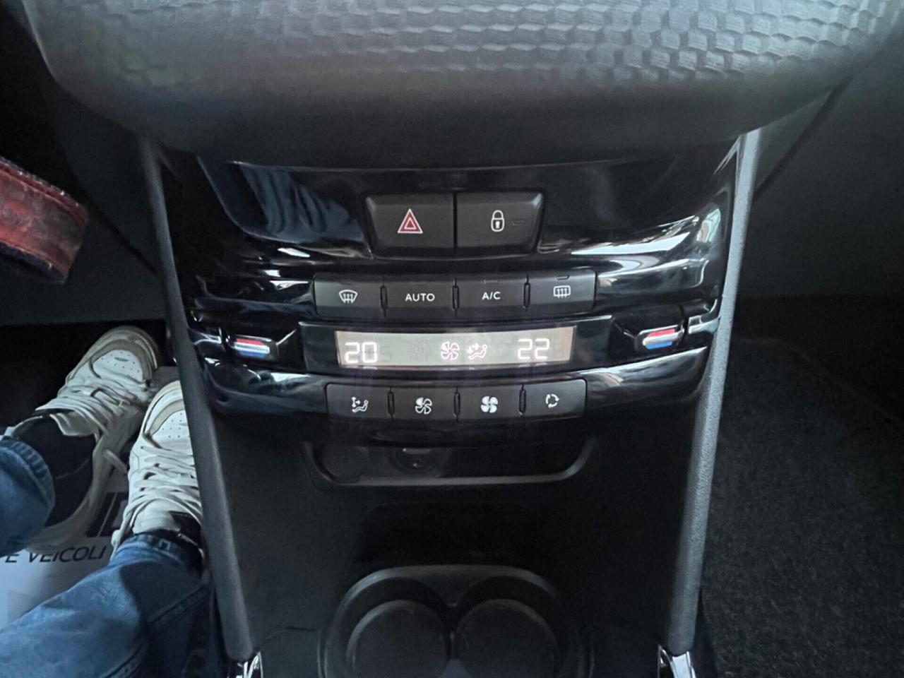 Peugeot 2008 BlueHDi Allure Unipro 2016