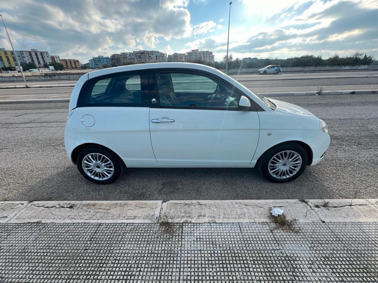 Lancia Ypsilon 1.4 Argento Ecochic GPL 2010