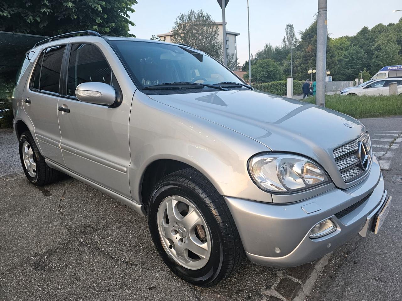 Mercedes-benz ML 270 CDI 163cv Aut*Pelle*Navi*Tetto*Xeno*Pdc*
