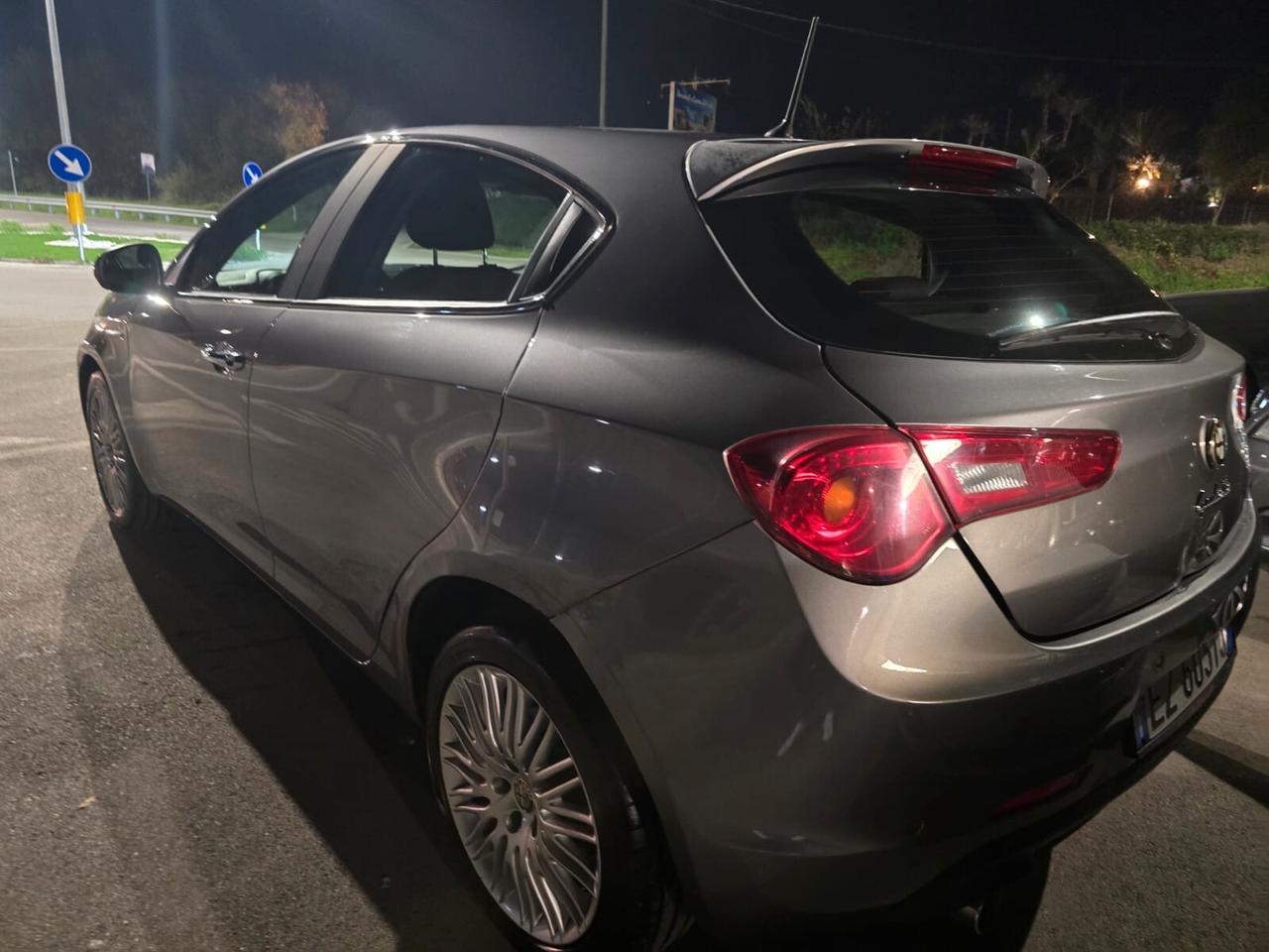 Alfa Romeo Giulietta 1.6 JTDm-2 105 CV Exclusive