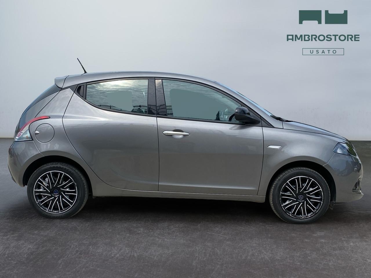 LANCIA Ypsilon III 2021 - Ypsilon 1.0 firefly hybrid Silver s&s 70cv 5p.ti