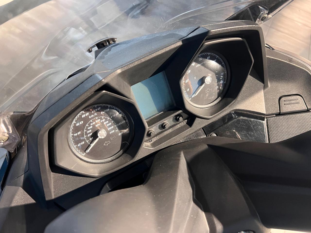 Kymco Downtown 350i