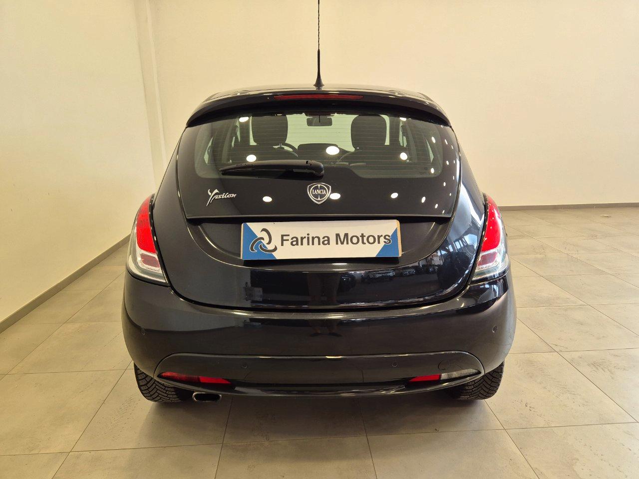 Lancia Ypsilon 5 porte 1.2 Silver 69cv - NEOPATENTATI - Sens. Post. - Bluetooth