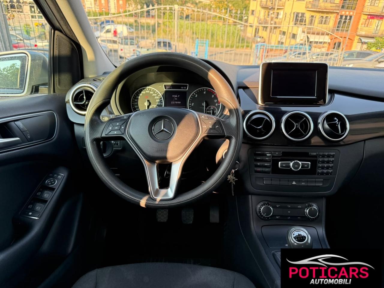 Mercedes-benz B 180 CDI BlueEFFICIENCY Executive