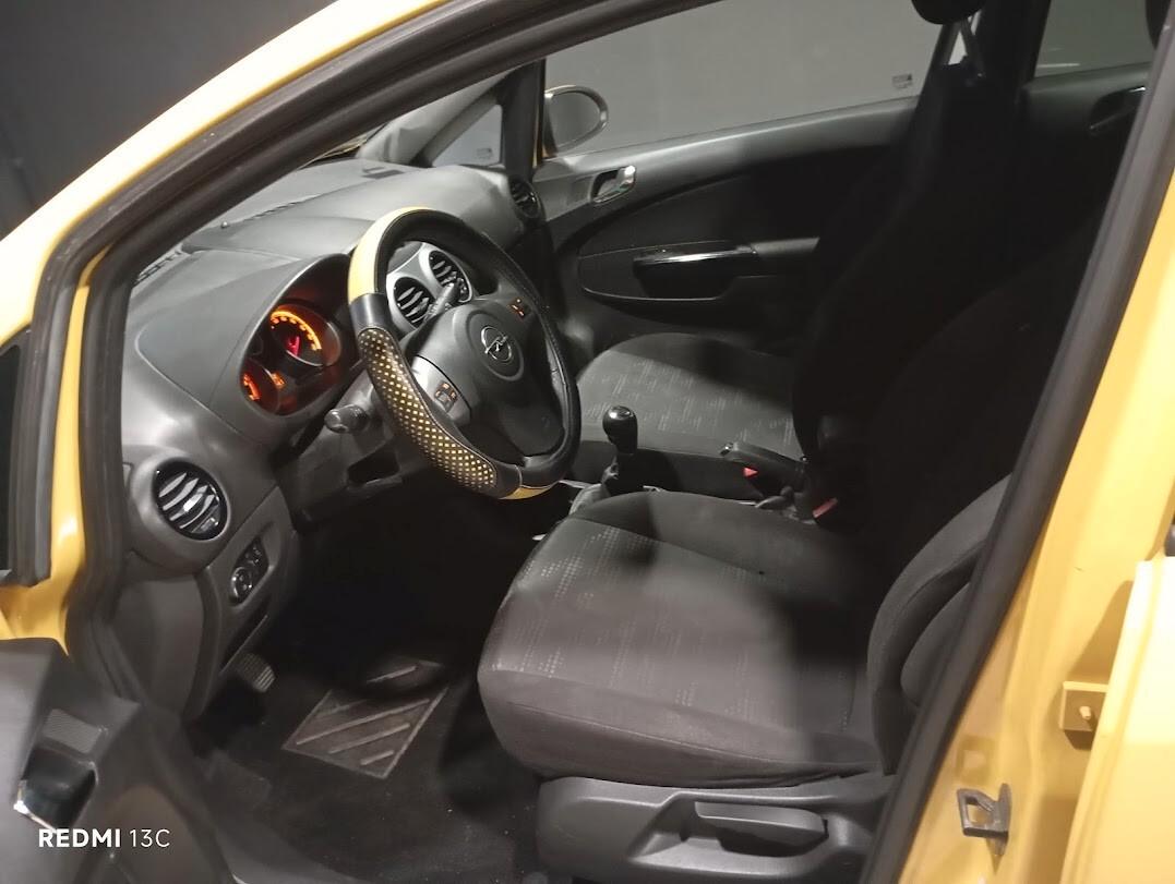 OPEL CORSA DEL 2011 BENZINA 100.000 KM