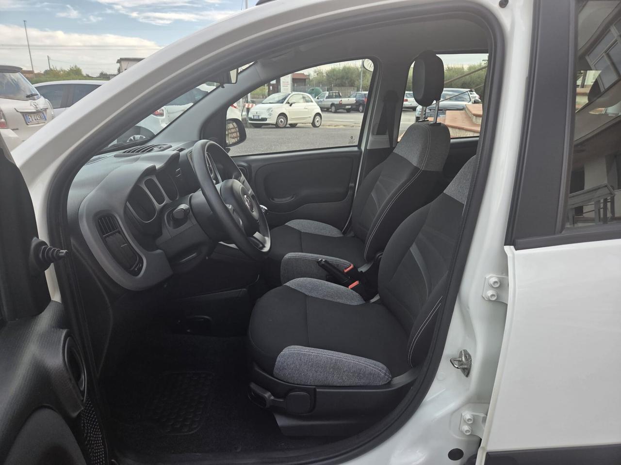 Fiat Panda 1.0 FireFly S&S Hybrid Red