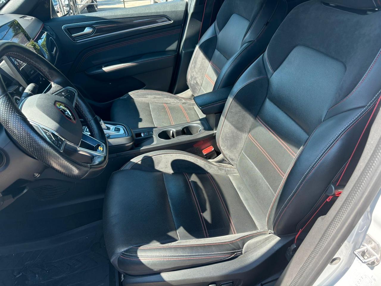 Renault Arkana Hybrid E-Tech 145 CV R.S. Line