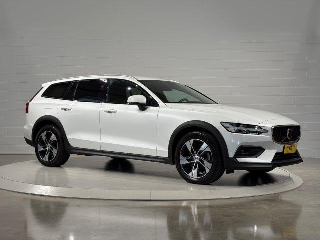 VOLVO V60 Cross Country B4 (d) AWD auto. Plus PREZZO REALE