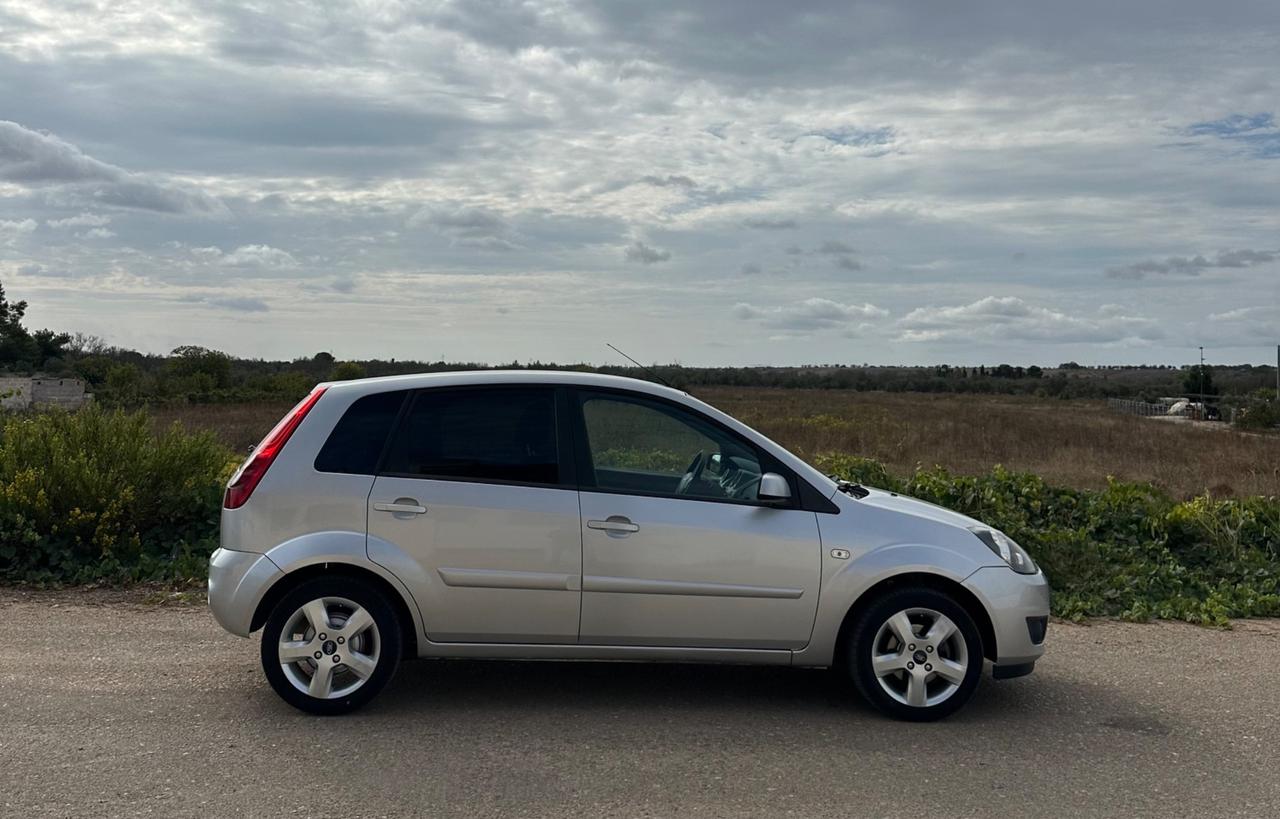 Ford Fiesta 1.4 TDCi 5p. Titanium