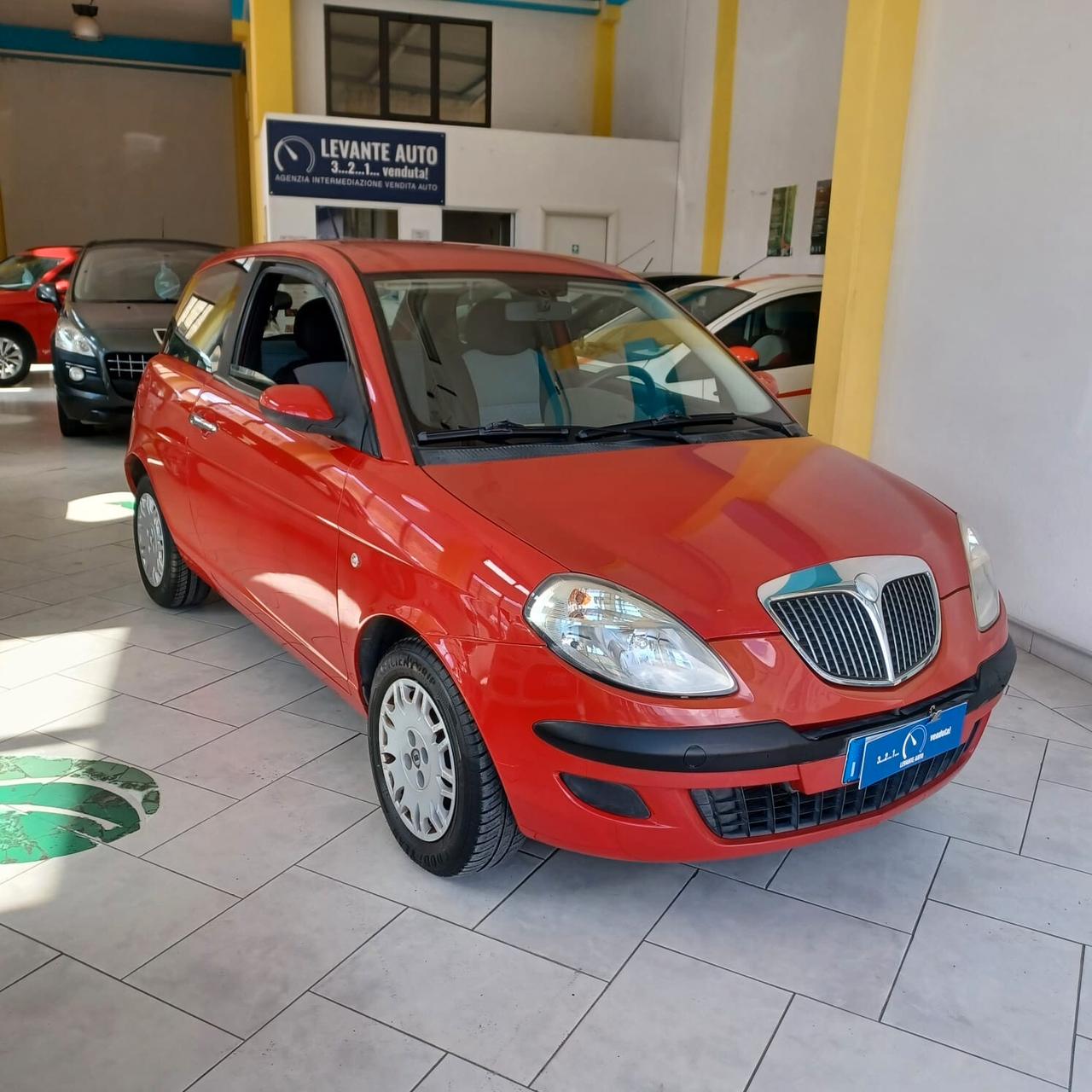 LANCIA YPSILON 1.3 MJTD NEOPATENTATI