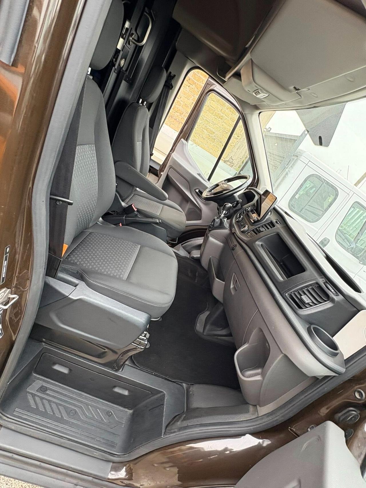 Ford Transit 2.0cc 130CV L3 H3 scaffali