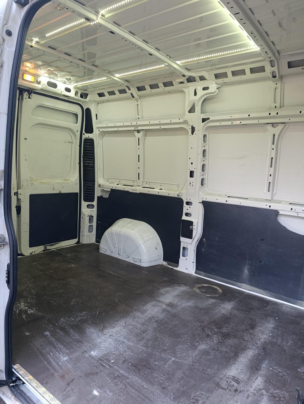 Peugeot Boxer 2.2 BlueHDi 140 S&S PC-TN 2019