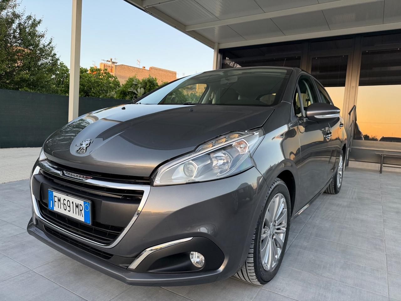Peugeot 208 BlueHDi 75 5 porte Allure