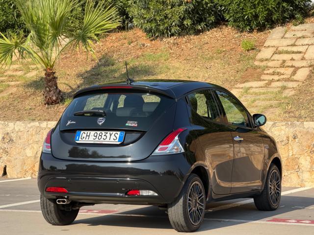 LANCIA Ypsilon GOLD+NAVI CARPLAY+SENSORI+LED
