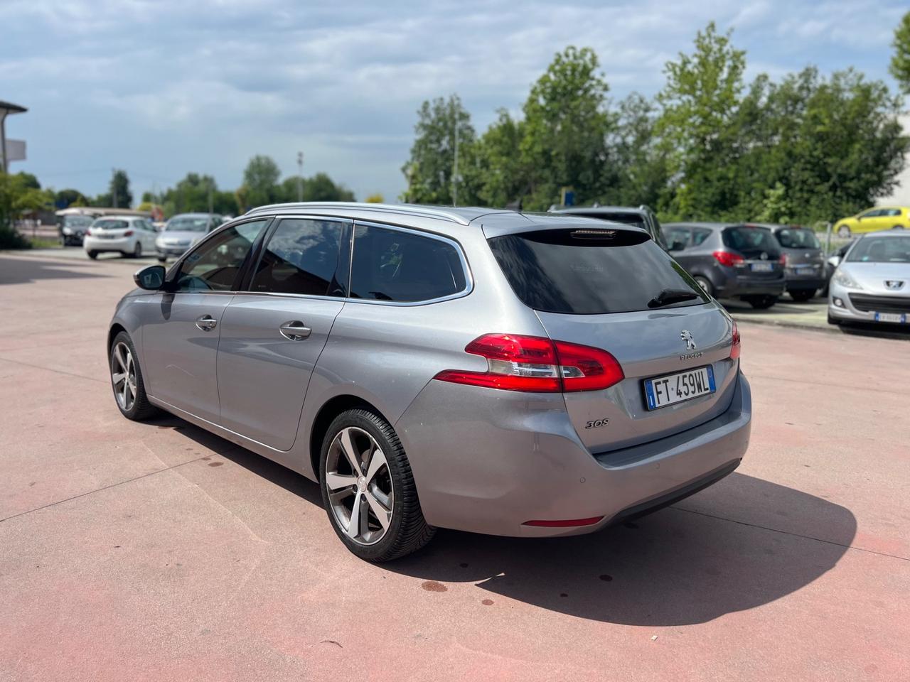 Peugeot 308 BlueHDi 130 S&S EAT8 Allure