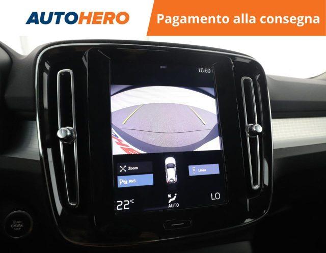 VOLVO XC40 T2 Geartronic Momentum Pro